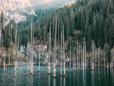 Kaindy Lake