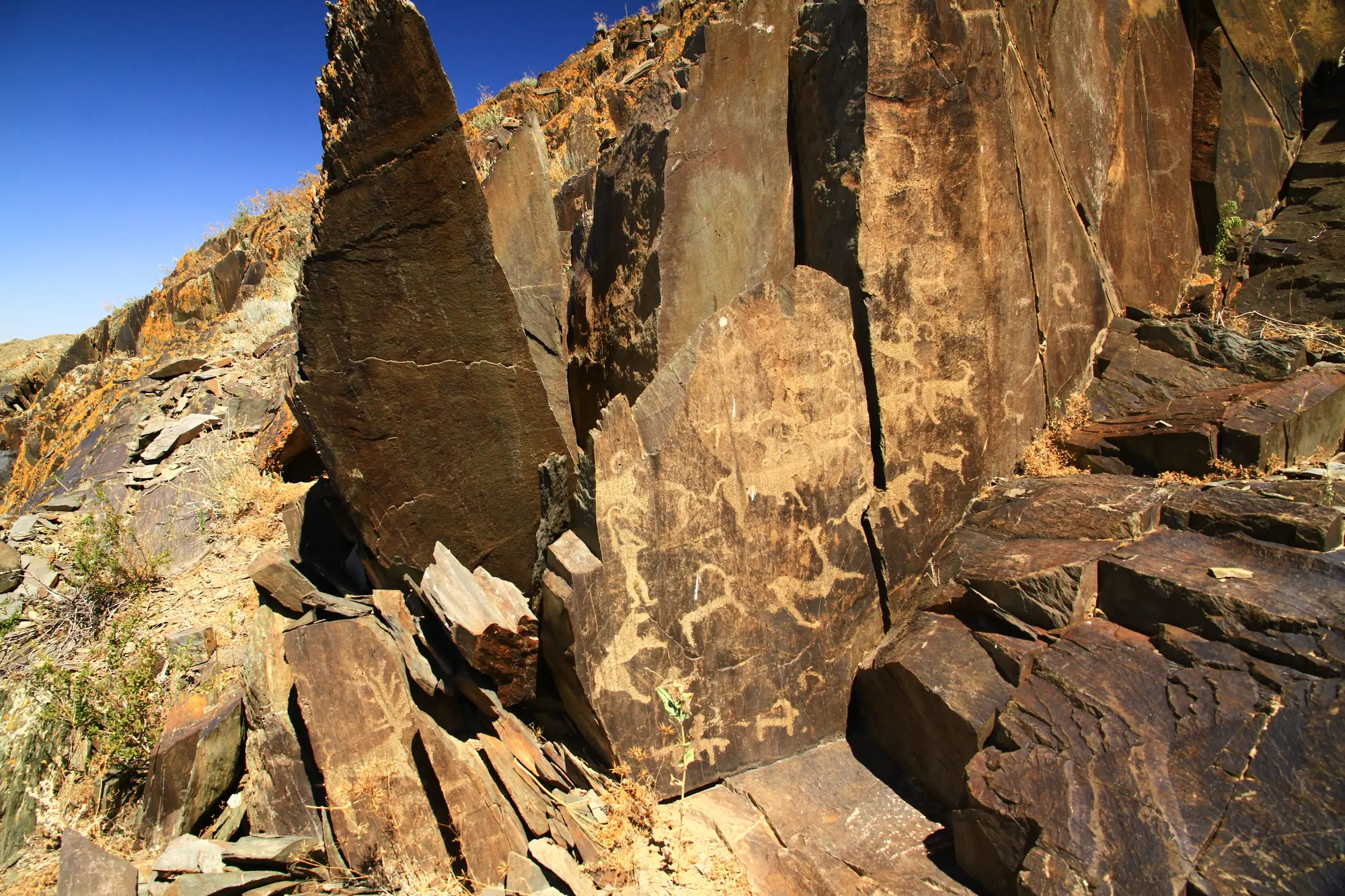 Rock panels at Tanbaly