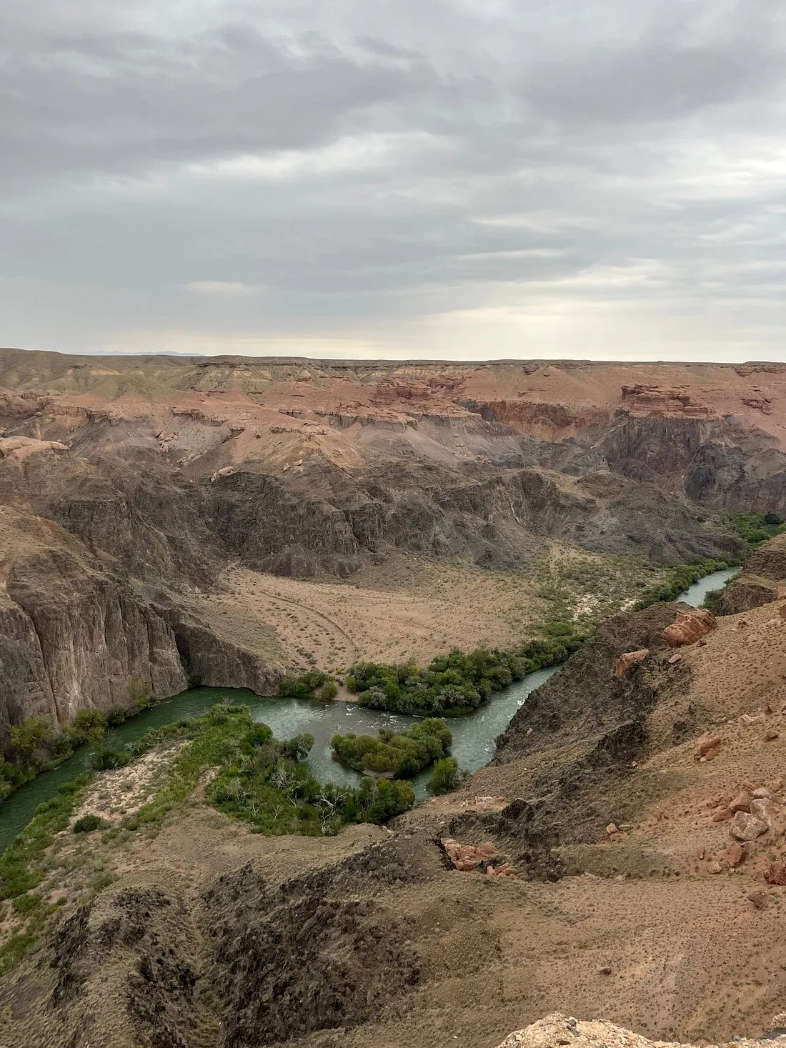 The Charyn River below the canyon rim